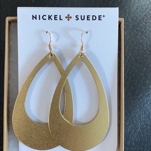 Nickel & Suede Med New Gold Satin Cut-out Earrings